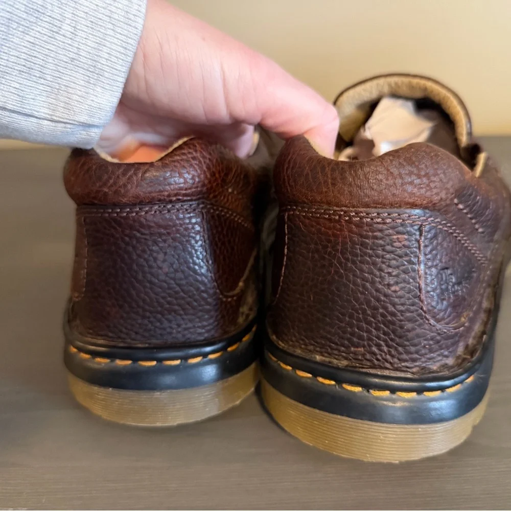 Dr. Martens sleek dark